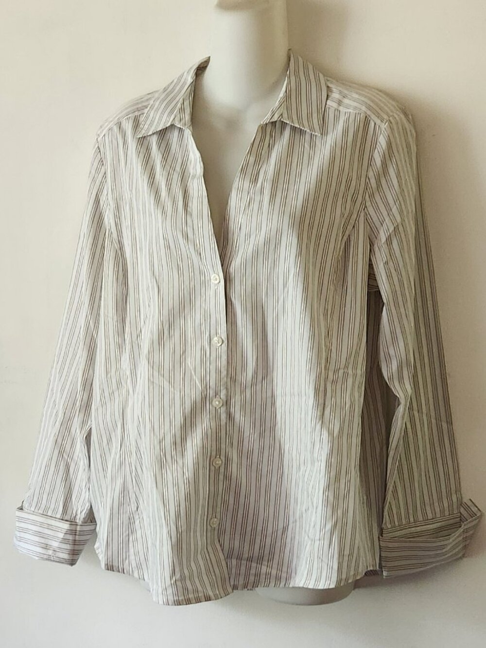 Ann Taylor blouse sz 12 white pinstripe gray gold metallic VGUC